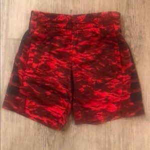 Boys Nike Dri Fit shorts size XS (4)